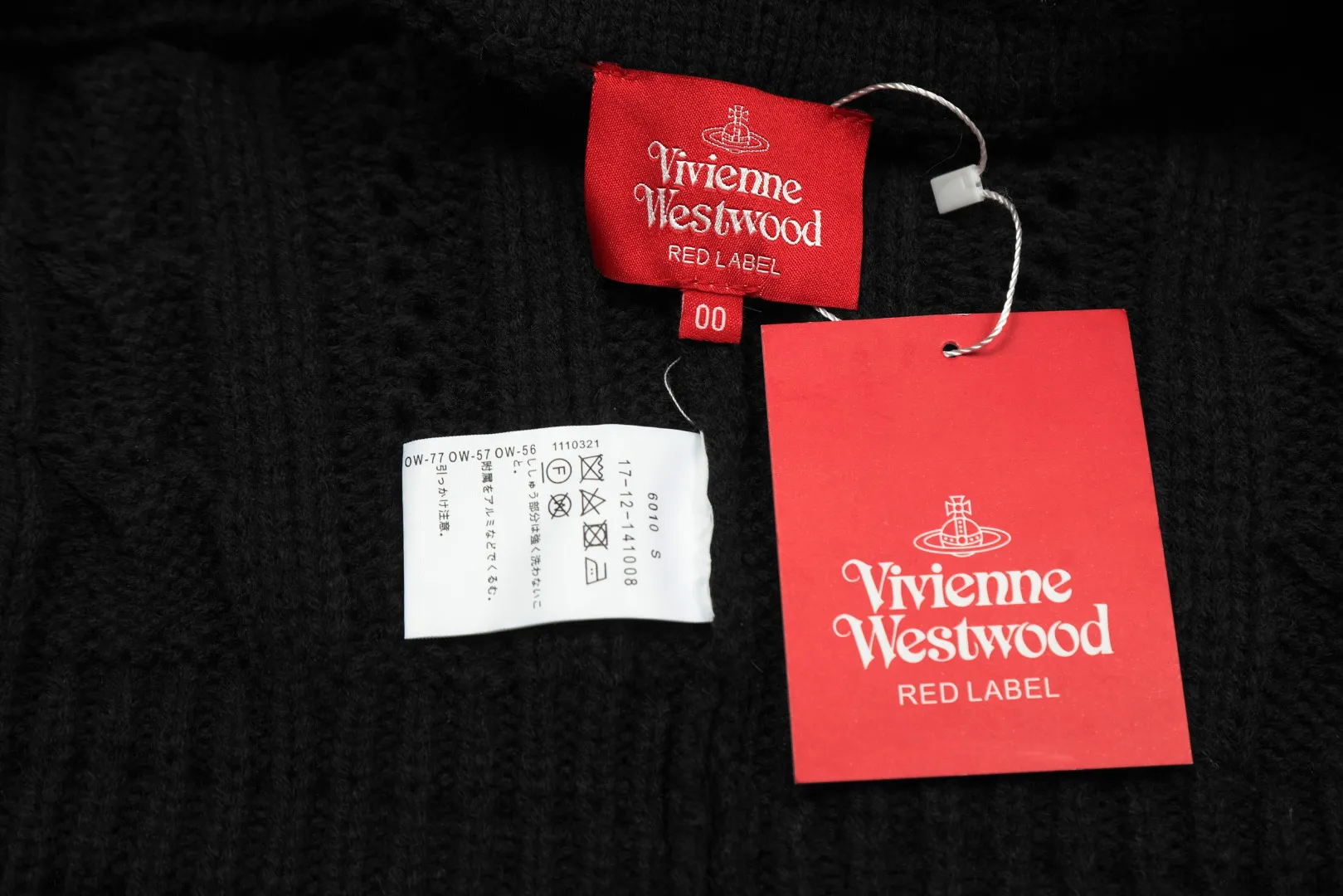vivienne west wood West Queen Vivian Saturn New Retro "Unisex" Hollow Knitted Sweater Wool Round Neck 2024 Spring New Size: S -M- L Color: Apricot Black